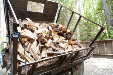 Livraison gratuite de bois de chauffage APN Nivelles dans un rayon de 50km